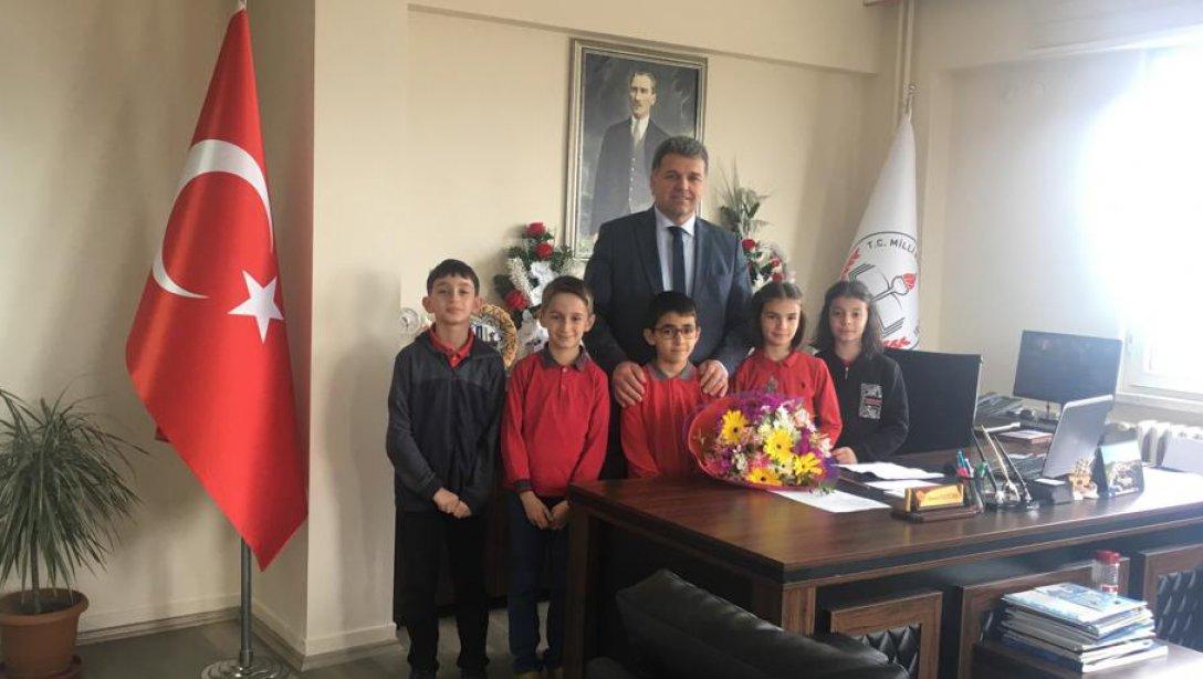 İlçe Milli Eğitim Müdürümüz Ahmet ÖZTÜRK´ün 23 Nisan Ulusal Egemenlik ve Çocuk Bayramı Mesajı