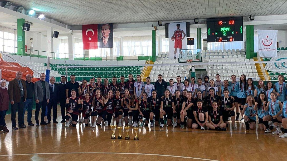 OKUL SPORLARI VOLEYBOL YILDIZLAR KIZ İL ŞAMPİYONU ŞEHİT SEZGİN BURAK CANTÜRK ORTAOKULU OLDU